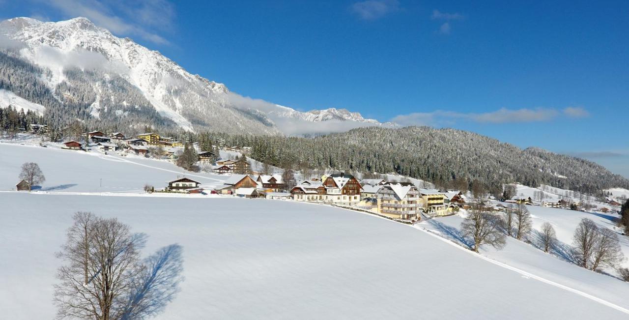Hotel Neuwirt Ramsau am Dachstein Exterior photo