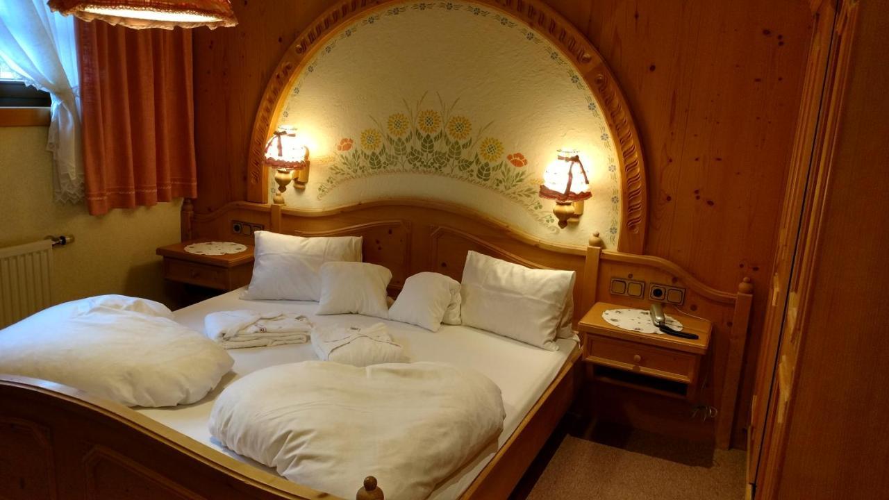Hotel Neuwirt Ramsau am Dachstein Exterior photo