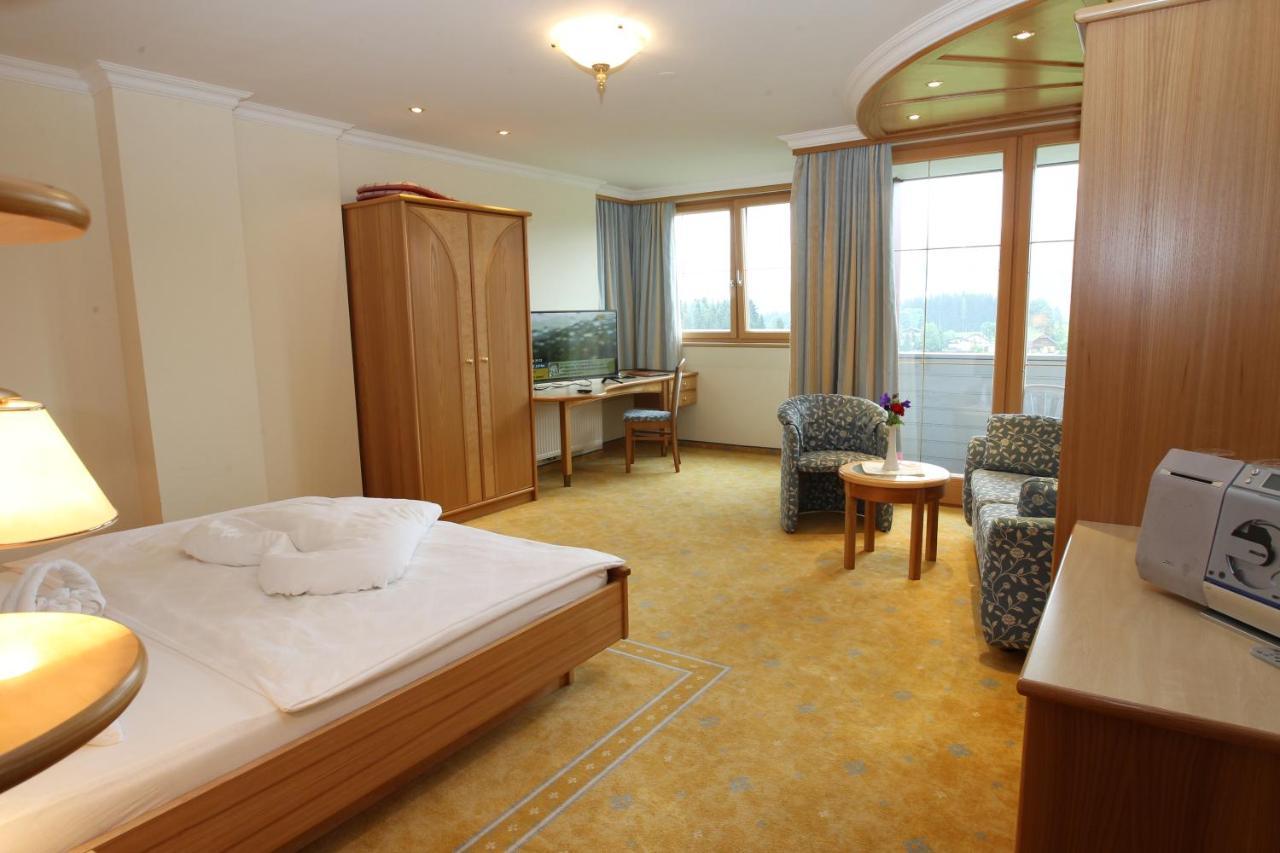 Hotel Neuwirt Ramsau am Dachstein Exterior photo